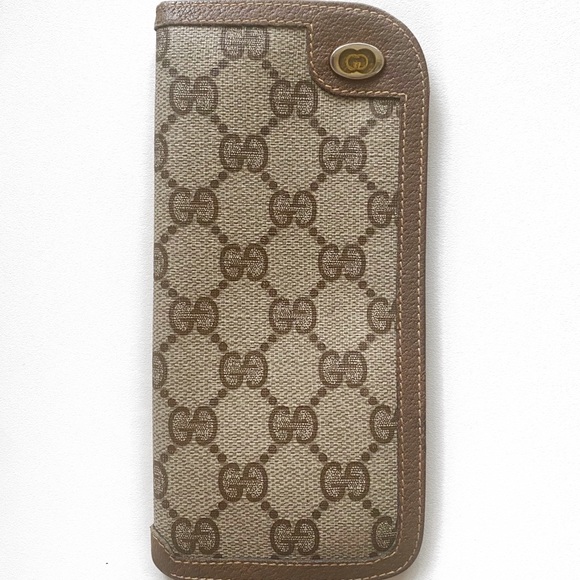 Gucci Accessories - Vintage Gucci sunglasses case.